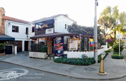 Casa comercial en Quinta Camacho